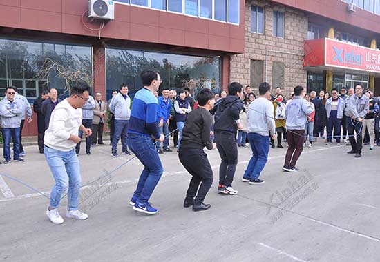 鑫海礦裝運(yùn)動(dòng)會(huì)跳繩現(xiàn)場(chǎng)